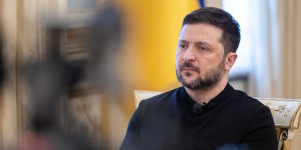 Zelenski: Ukrayna bir aydır Pentaqondan imza gözləyir