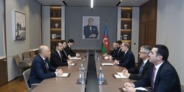 Ceyhun Bayramov Aleksandr Zuyevlə beynəlxalq terrorçuluğu müzakirə edib