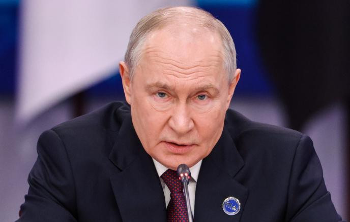 Putin Donbasla bağlı güzəştə getməyəcəyini bildirib