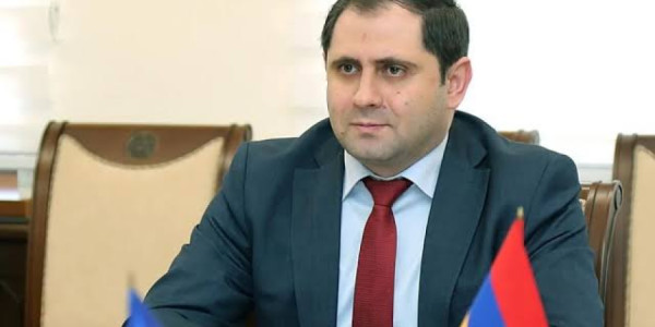 Ermənistanda seçki məğlubiyyəti müdafiə nazirinin mövqeyini zəiflədib