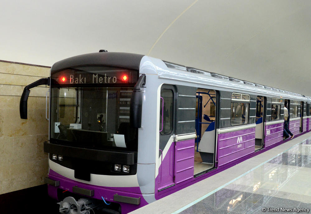 Bakı metrosunun 27 stansiyası ürək ritmini bərpa edən cihazlarla təchiz ediləcək