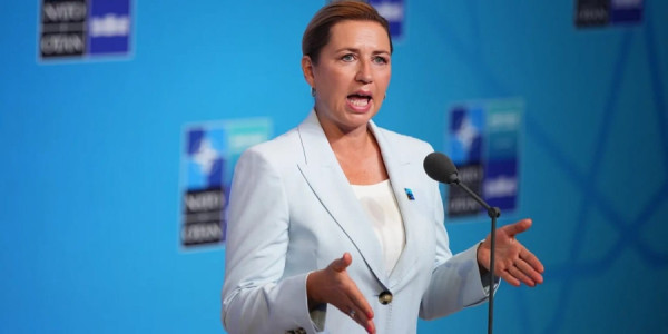 Danimarka Baş naziri Putinlə danışan Avropa liderlərini tənqid edib