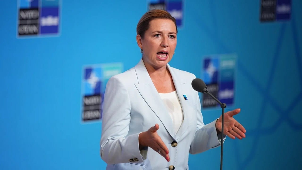 Danimarka Baş naziri Putinlə danışan Avropa liderlərini tənqid edib