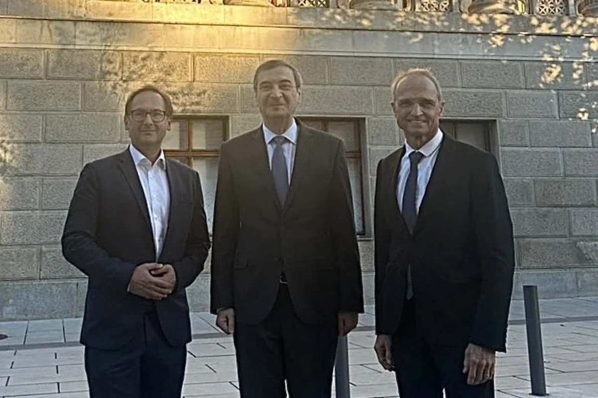 Azərbaycan, Türkiyə və Avstriya arasında siyasi təmaslar müzakirə olunub