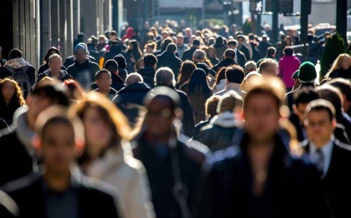 Azərbaycanda qadınların sayı kişilərdən niyə çoxdur? -