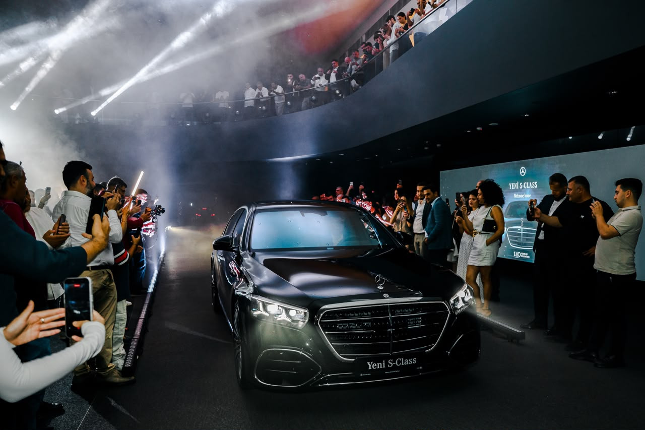 “Mercedes-Benz” mənfəət proqnozunu aşağı salıb