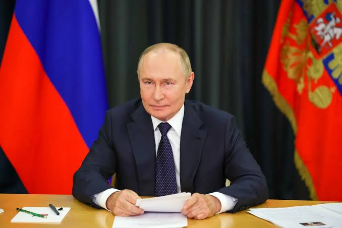 Putin Afrikaya bloklana bilməyən rəqəmsal valyuta sistemi təklif edib
