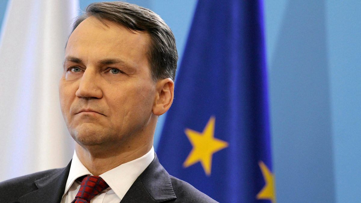 Polşanın XİN rəhbəri Sikorski Navrotskini ələ salıb