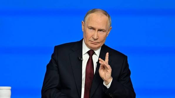 Putin: Rusiyanın iki öz böyük dil modeli var