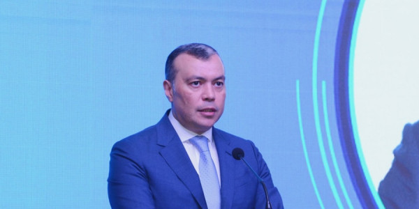 Azərbaycanın dövlət borcu 2 milyard manatdan çox azalıb