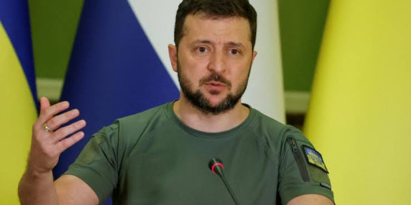 Zelenski: Rusiya NATO-nu 1997-ci il sərhədlərinə qaytarmaq istəyir
