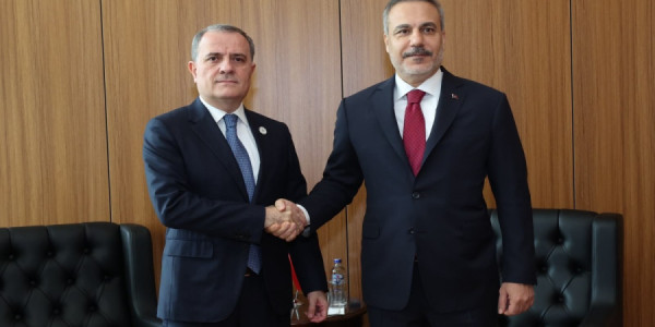 Azərbaycan və Türkiyə XİN rəhbərləri görüşüb