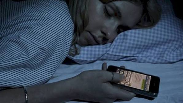 Telefon olmasa yuxuya gedə bilmirsiniz? -