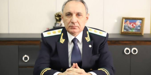 Kamran Əliyev Səudiyyə Ərəbistanının yüksəkvəzifəli rəsmisini təltif edib