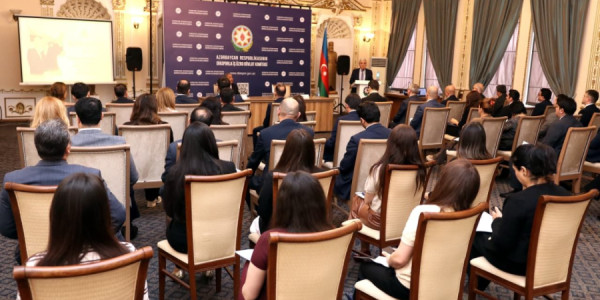 Dövlət Komitəsində Prezident İlham Əliyevin Yeni Azərbaycan Partiyasının VIII Qurultayındakı nitqindən irəli gələn məsələlər müzakirə olunub