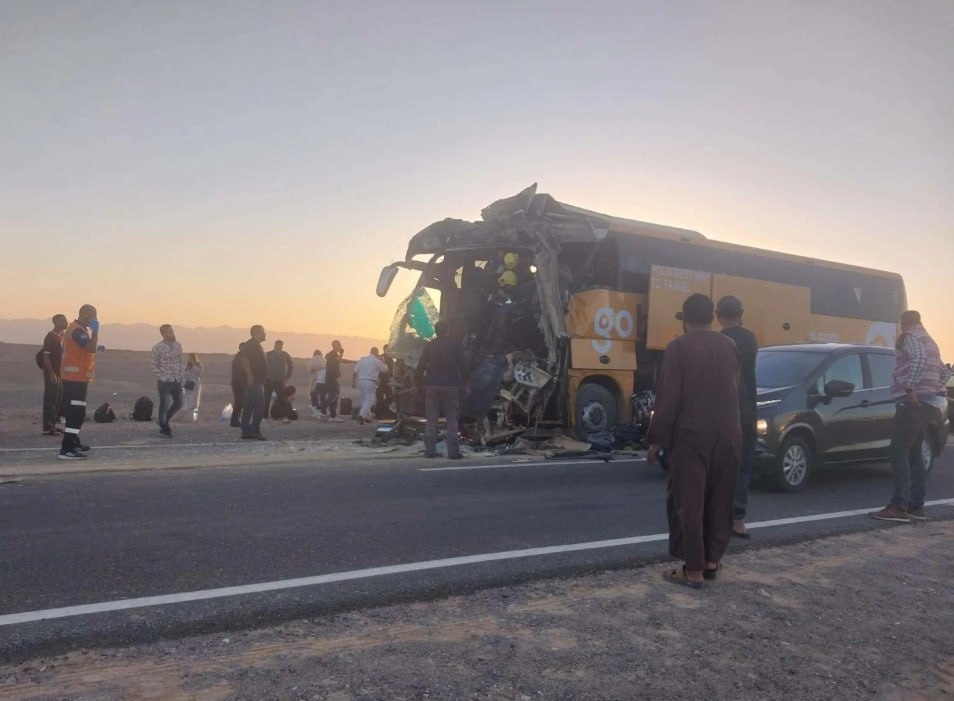 Misirdə turist avtobusu qəzaya uğrayıb: 3 ölü, 25 yaralı