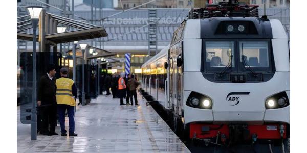 Bakı–Tbilisi marşrutunda gündəlik reyslərin sayı 4-ə çatdırılır