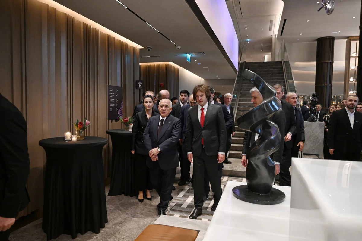 Əli Əsədov və İrakli Kobaxidze Gürcüstanda hotel açılışında iştirak ediblər