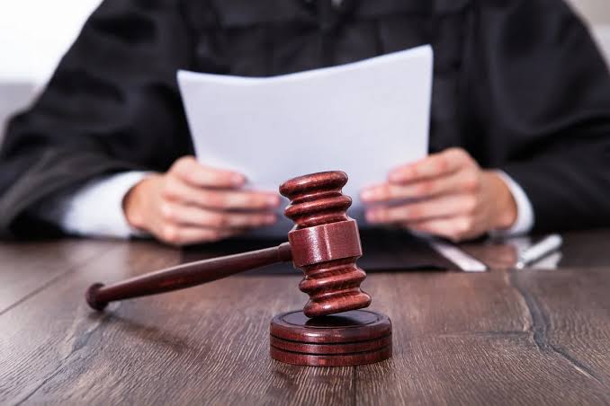 Dövlət xidmətlərində pozuntulara görə