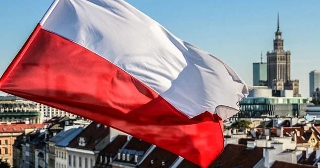 Polşada Konstitusiya Məhkəməsinin ləğvi təklif olunur