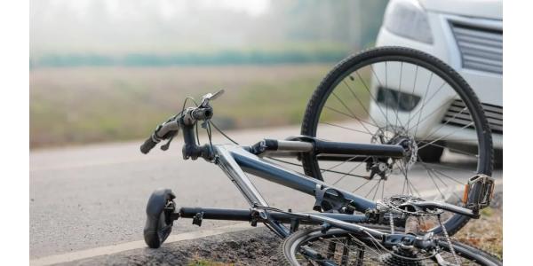 Bakıda avtomobil velosipedçini vuraraq öldürüb