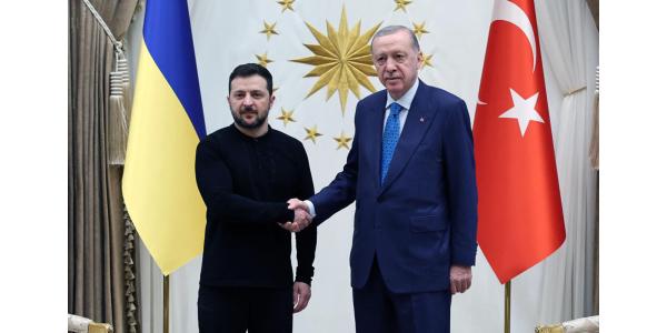 Zelenski Ərdoğanla görüşmək üçün Türkiyəyə səfər edib